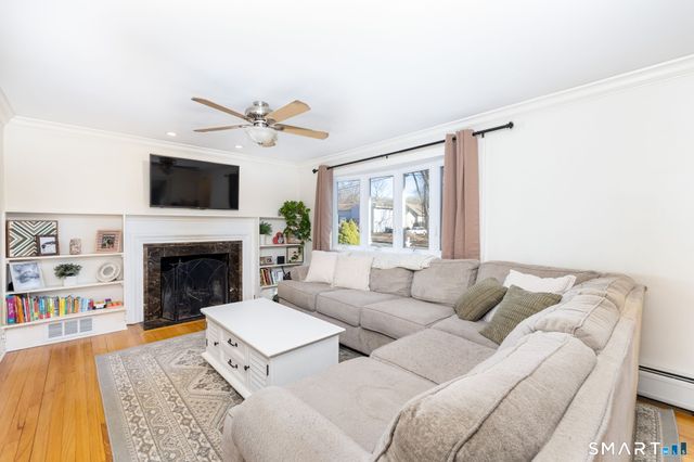 18 Debra Lane, Bristol, CT 06010