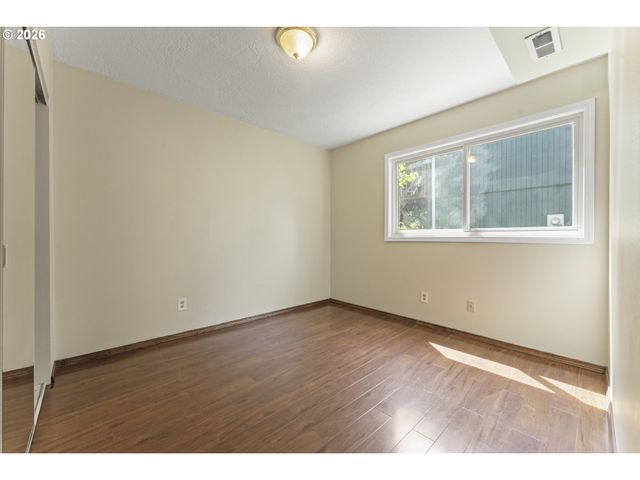 13920 Se BUSH St, Portland, OR 97236