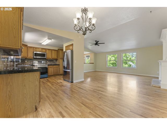 13920 Se BUSH St, Portland, OR 97236