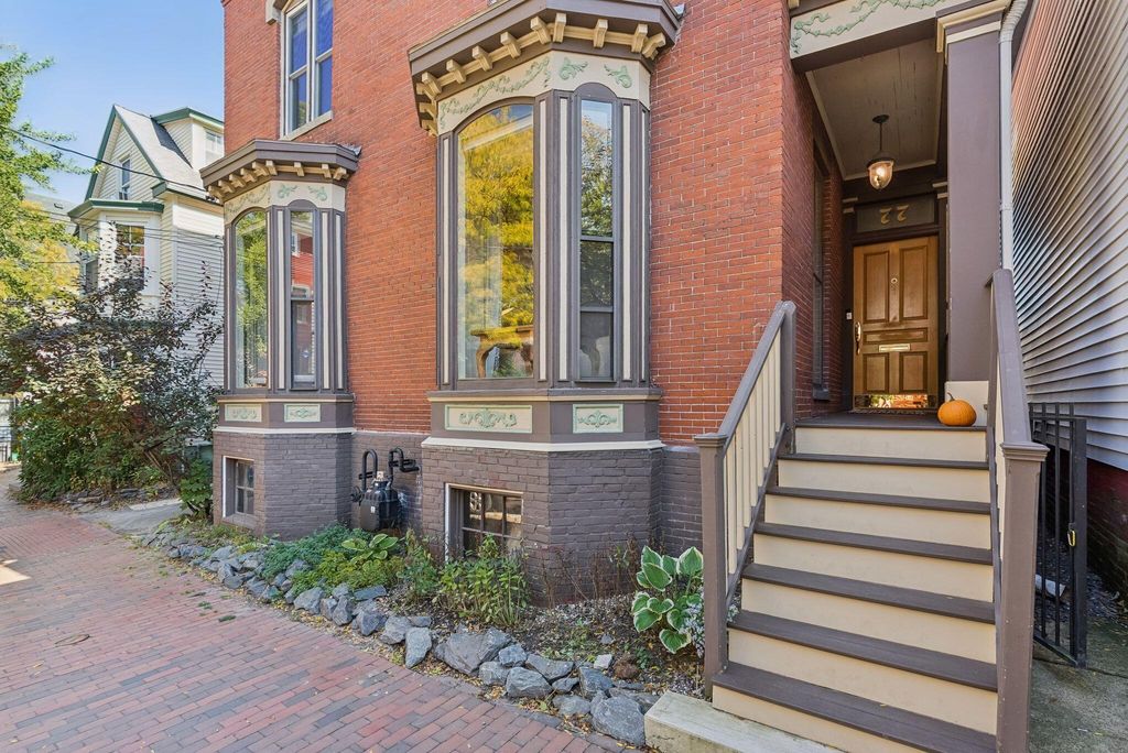 77 Carleton Street, Portland, ME 04102 — photo 4