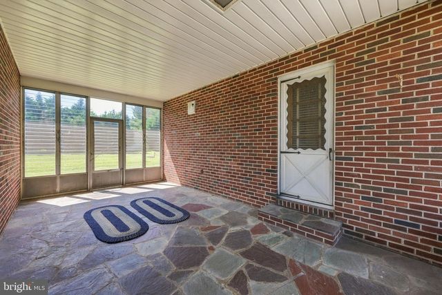 51 QUAKER RD, Mickleton, NJ 08056