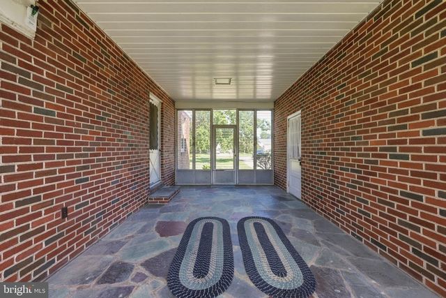51 QUAKER RD, Mickleton, NJ 08056