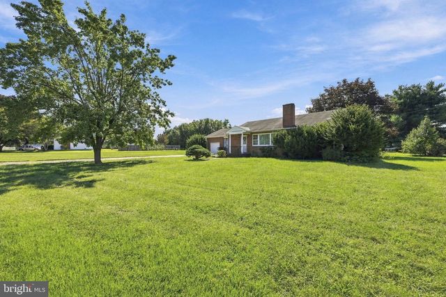 51 QUAKER RD, Mickleton, NJ 08056
