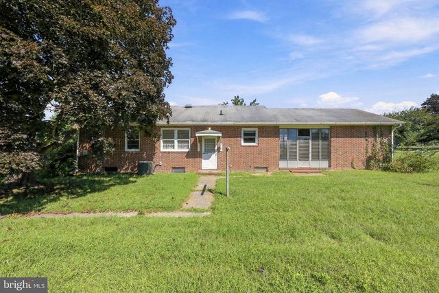 51 QUAKER RD, Mickleton, NJ 08056