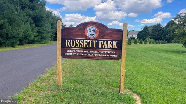 51 QUAKER RD, Mickleton, NJ 08056