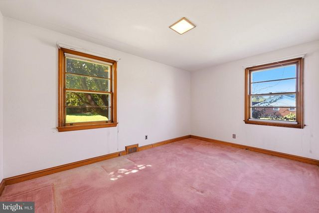 51 QUAKER RD, Mickleton, NJ 08056