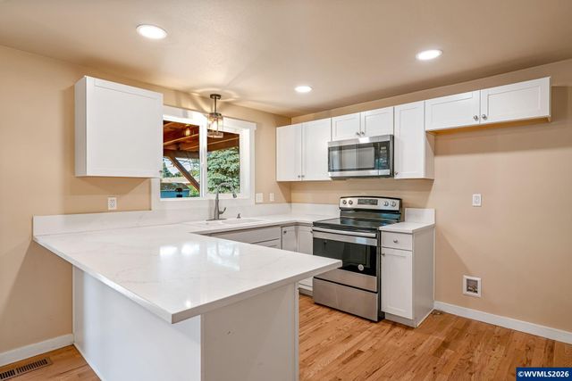3402 Rawlins Av NE, Salem, OR 97301