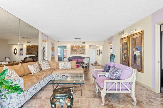 3510 Oaks Way 1002, Pompano Beach, FL 33069