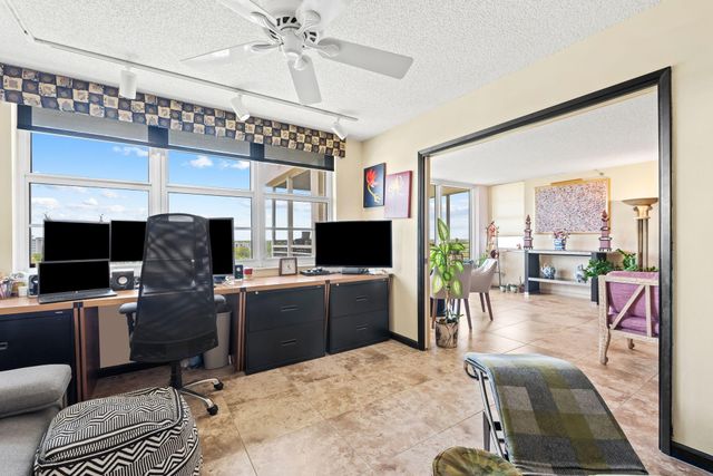3510 Oaks Way 1002, Pompano Beach, FL 33069