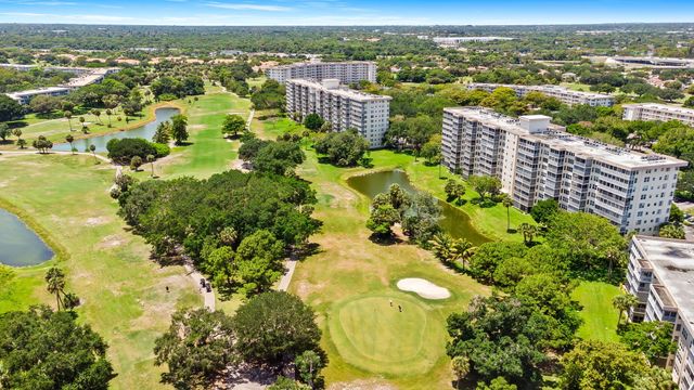 3510 Oaks Way 1002, Pompano Beach, FL 33069