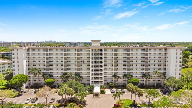 3510 Oaks Way 1002, Pompano Beach, FL 33069