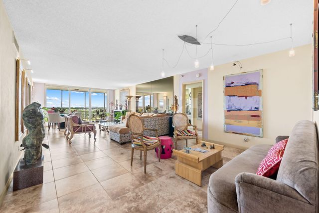 3510 Oaks Way 1002, Pompano Beach, FL 33069