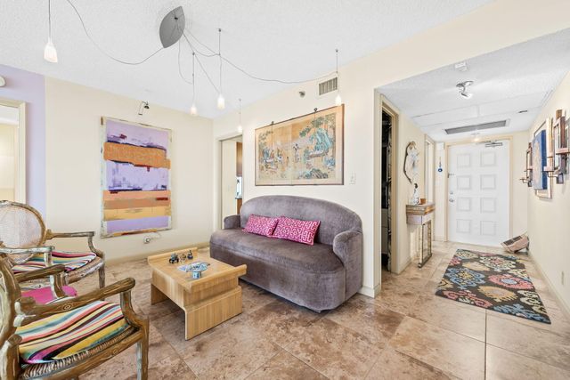 3510 Oaks Way 1002, Pompano Beach, FL 33069