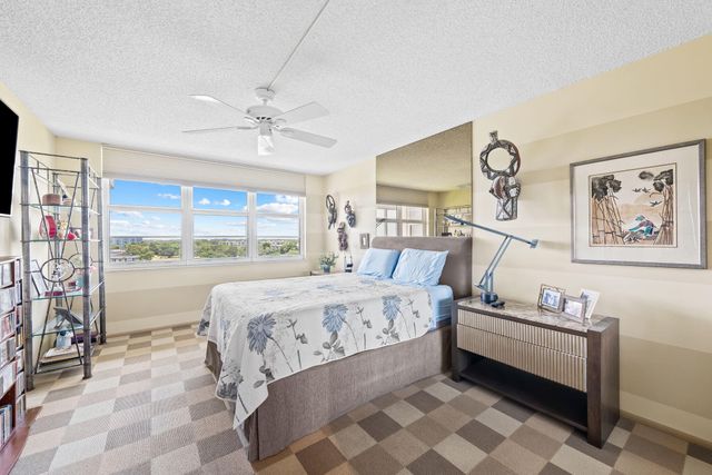 3510 Oaks Way 1002, Pompano Beach, FL 33069