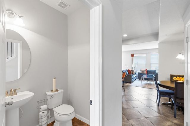 8073 CADMAN STREET, Orlando, FL 32832