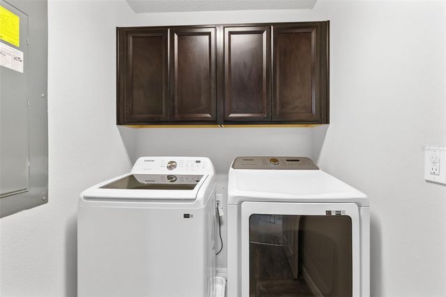 8073 CADMAN STREET, Orlando, FL 32832