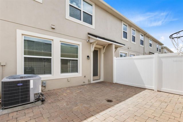 8073 CADMAN STREET, Orlando, FL 32832