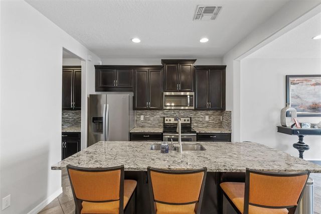 8073 CADMAN STREET, Orlando, FL 32832