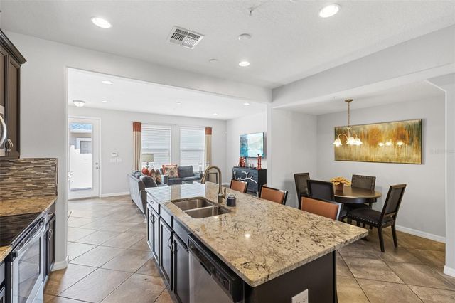 8073 CADMAN STREET, Orlando, FL 32832