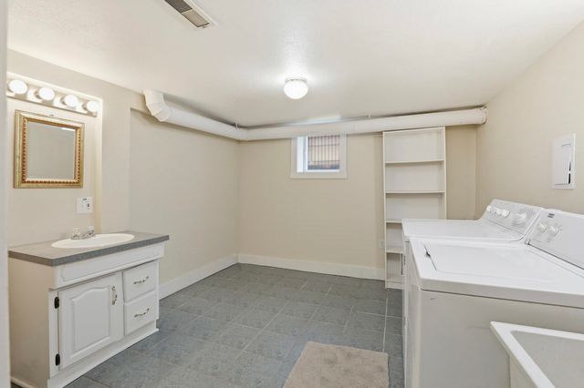 614 E Glass Ave, Spokane, WA 99207