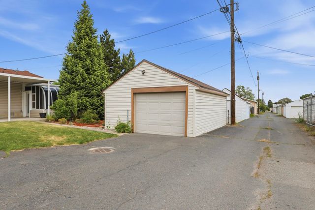 614 E Glass Ave, Spokane, WA 99207