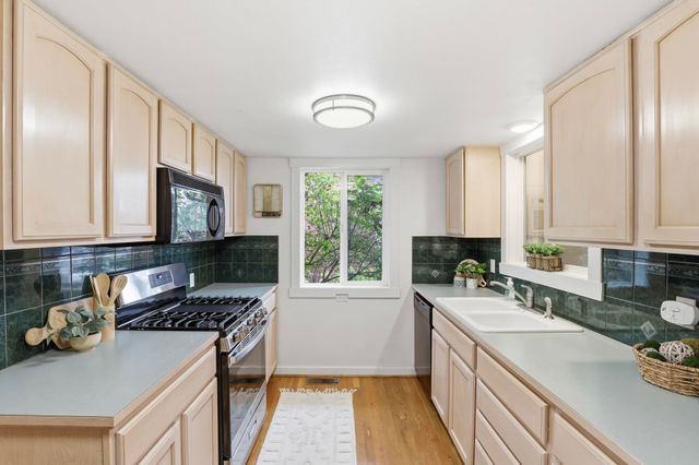 614 E Glass Ave, Spokane, WA 99207