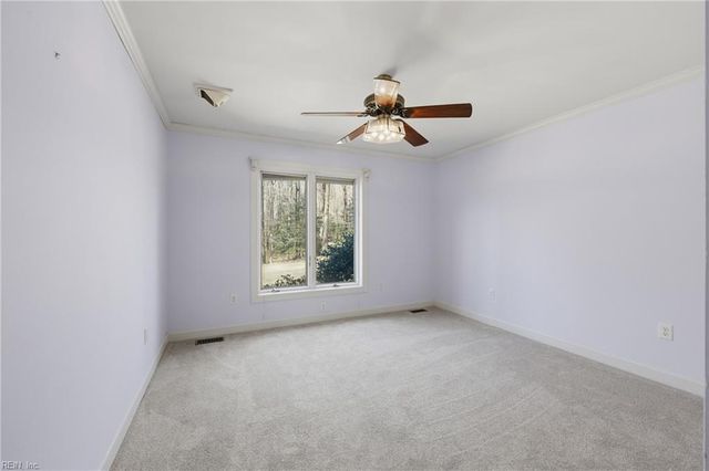 9234 Poplar Point LN, Smithfield, VA 23430