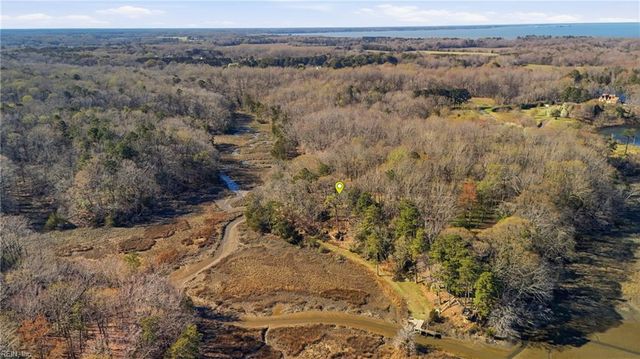 9234 Poplar Point LN, Smithfield, VA 23430