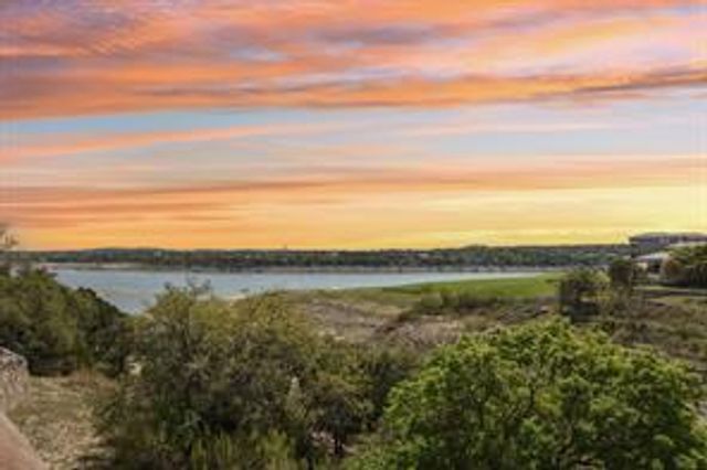 1101 Ivean Pearson RD E207, Lago Vista, TX 78645