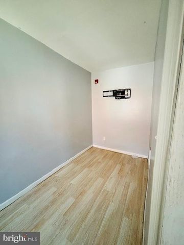 240-42 W GLENWOOD AVE, Philadelphia, PA 19140