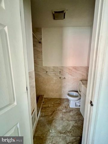 240-42 W GLENWOOD AVE, Philadelphia, PA 19140