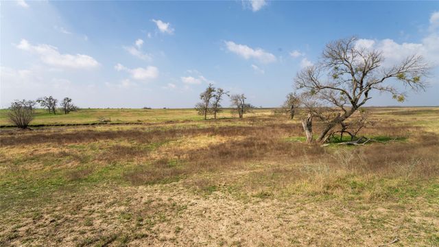 659 County Road 463, Thorndale, TX 76577