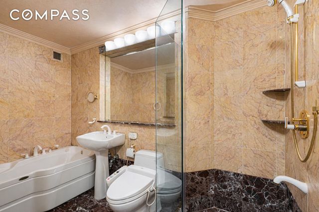 11201 Queens Blvd Apt 17H, New York City, NY 11375