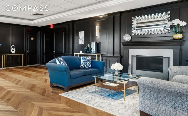 11201 Queens Blvd Apt 17H, New York City, NY 11375