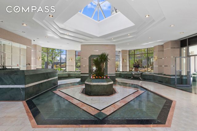 11201 Queens Blvd Apt 17H, New York City, NY 11375