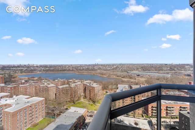 11201 Queens Blvd Apt 17H, New York City, NY 11375