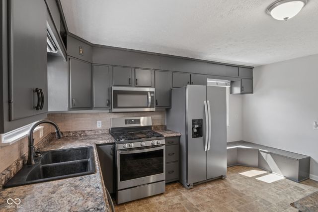 229 N 16th Avenue, Beech Grove, IN 46107