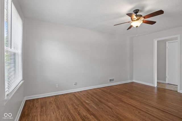 229 N 16th Avenue, Beech Grove, IN 46107