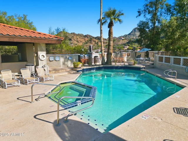 7557 N DREAMY DRAW Drive 264, Phoenix, AZ 85020