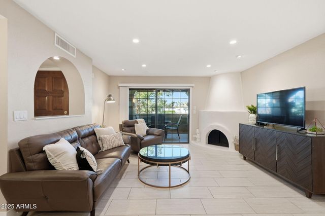 7557 N DREAMY DRAW Drive 264, Phoenix, AZ 85020