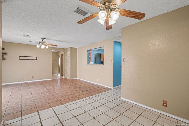 2602 Buffalo Pass Dr, San Antonio, TX 78245