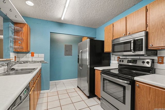 2602 Buffalo Pass Dr, San Antonio, TX 78245