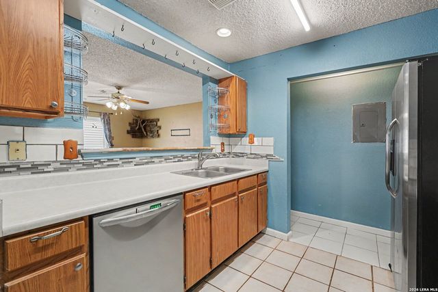 2602 Buffalo Pass Dr, San Antonio, TX 78245