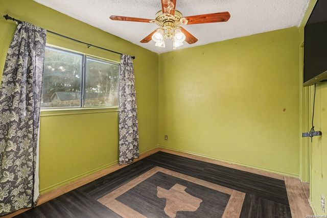 2602 Buffalo Pass Dr, San Antonio, TX 78245