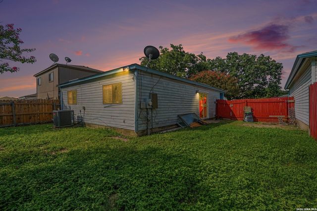 2602 Buffalo Pass Dr, San Antonio, TX 78245