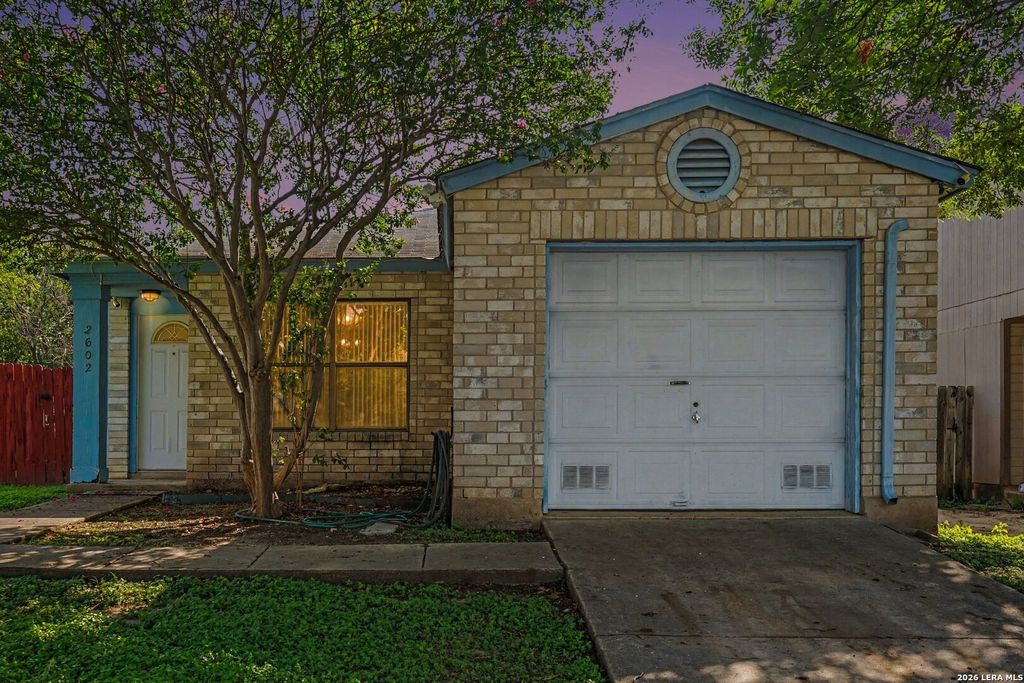 2602 Buffalo Pass Dr, San Antonio, TX 78245