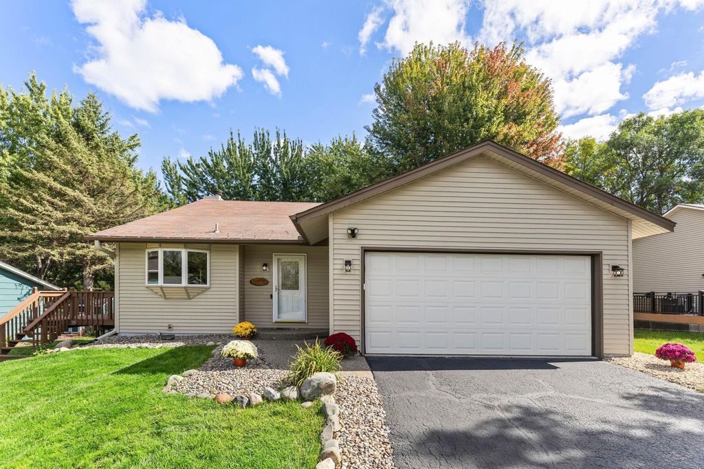 5700 Deer Trail E, Shoreview, MN 55126 — exterior