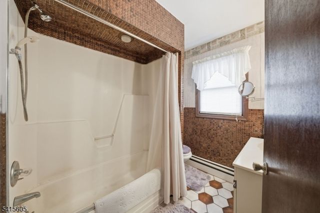 111 Kanouse St, Boonton Town, NJ 07005