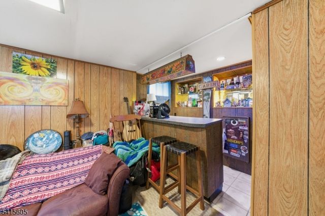 111 Kanouse St, Boonton Town, NJ 07005