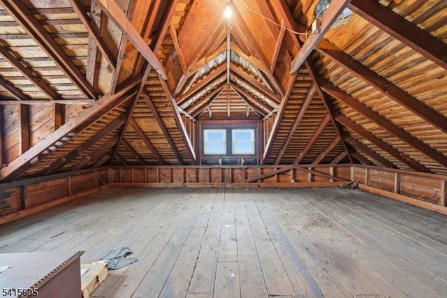 111 Kanouse St, Boonton Town, NJ 07005